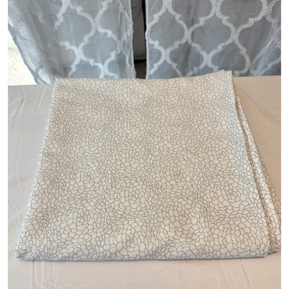 Calvin Klein Tablecloth White and Silver Abstract Floral Pattern
